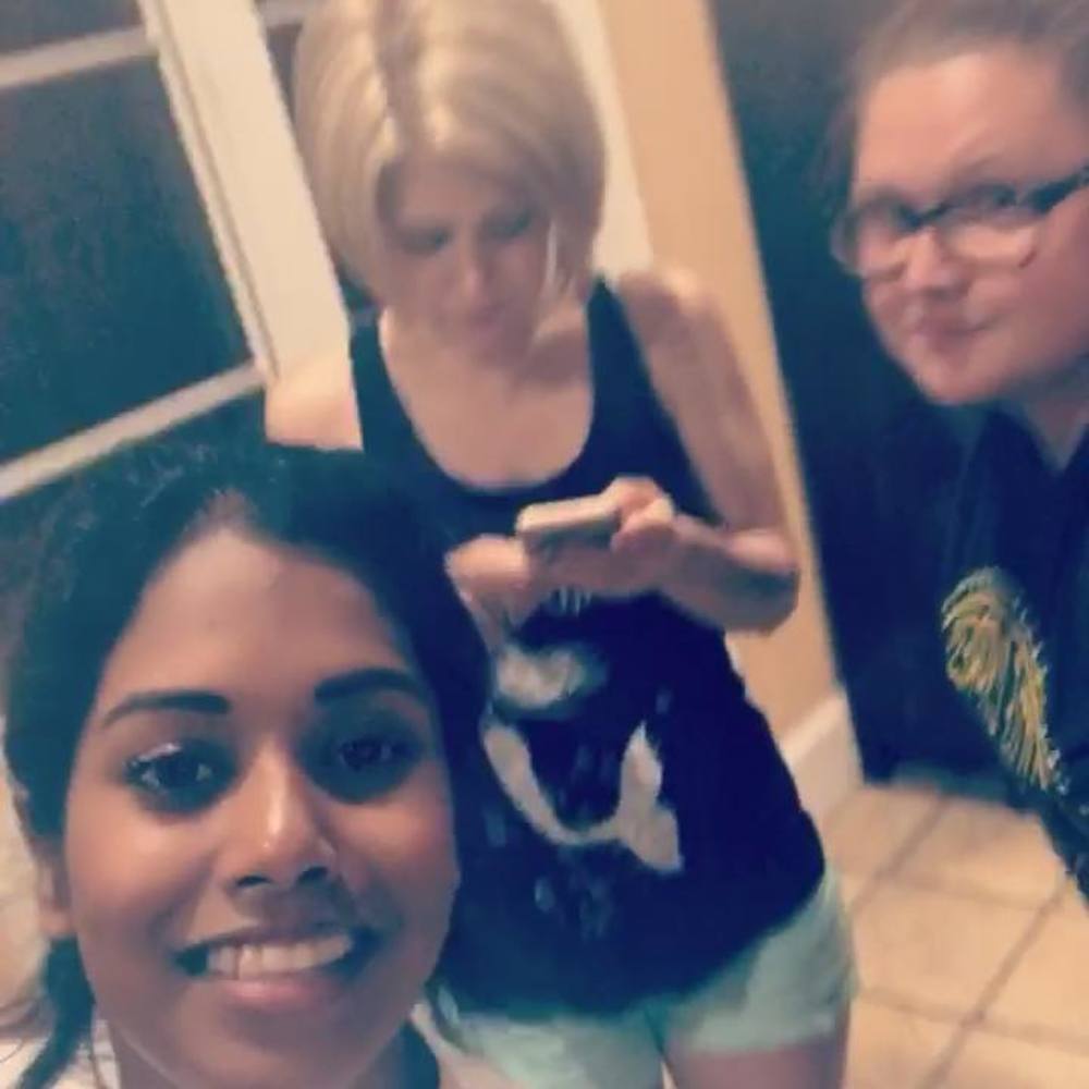 Meet your Posher, Joy